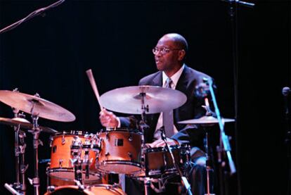 Lewis Nash, durante su actuación en el ciclo de jazz Pedro Barrié de la Maza.