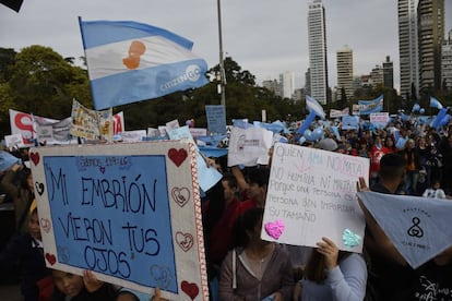 Passeata em Rosário contra o aborto, em 10 de junho.