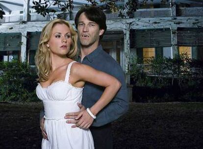 Una imagen de Sookie y el vampiro Bill, los protagonistas de <i>True blood. </i>