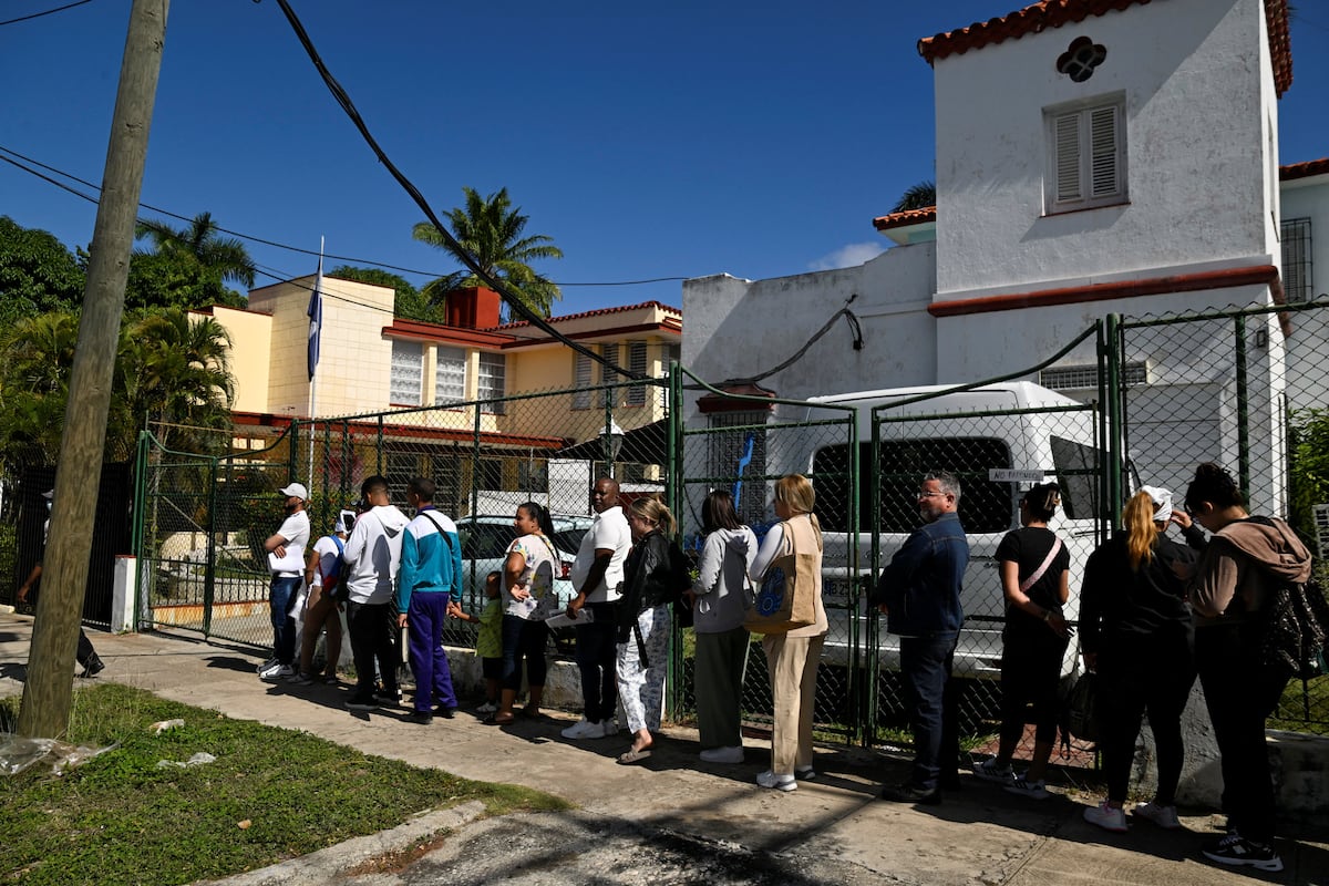 Nicaragua closes the border to Cubans migrating to the US