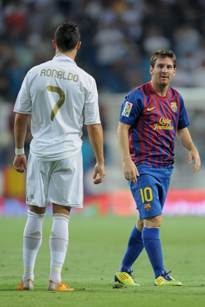 Ronaldo y Messi, durante la Supercopa de 2011.