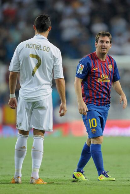 Ronaldo y Messi, durante la Supercopa de 2011.