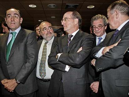 Los presidentes de Endesa, Iberdrola, Cámaras, Repsol, Telefónica y GN, en la toma de posesión del ministro de Industria.