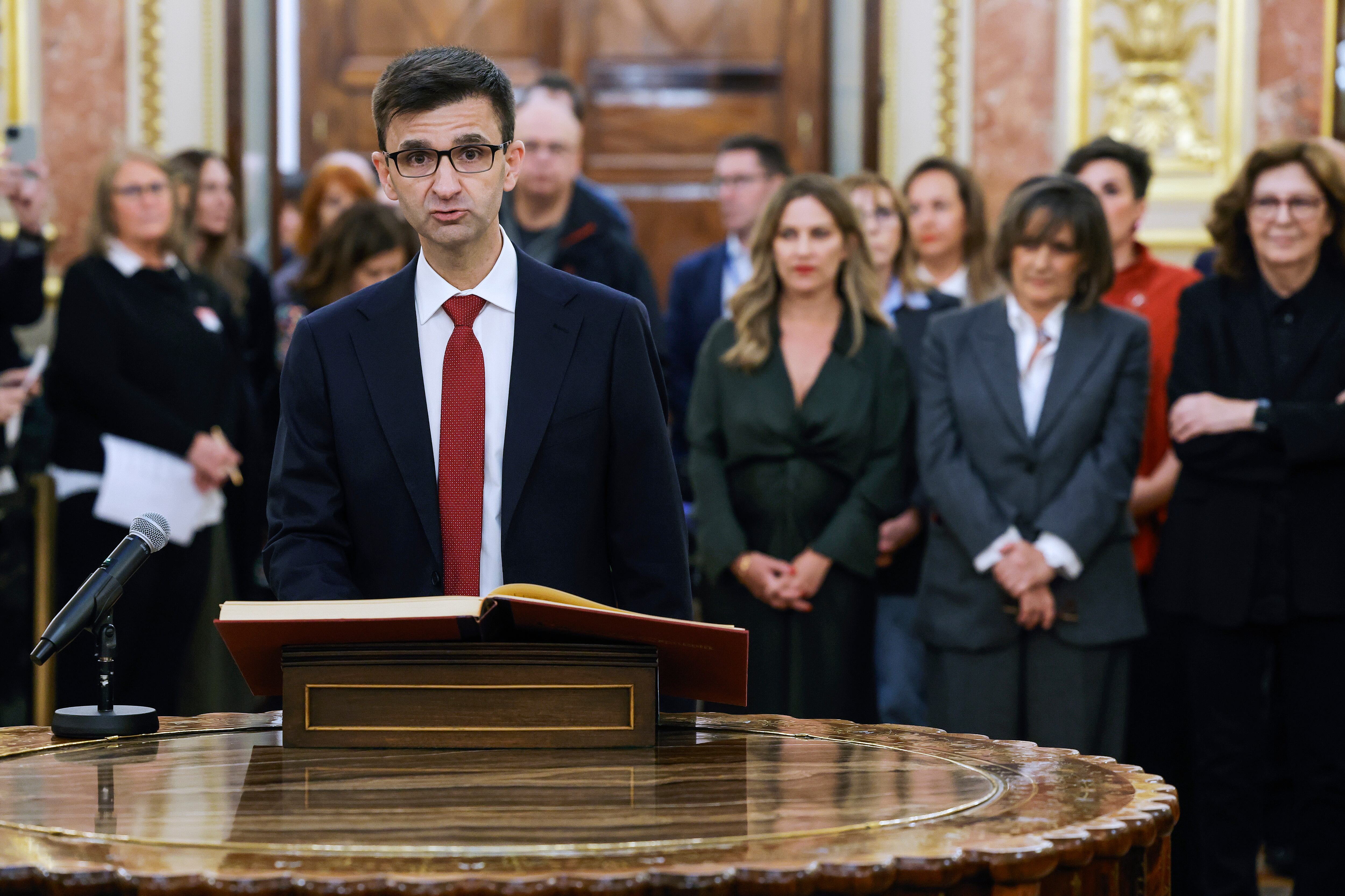 José Pablo López, nuevo presidente de RTVE, a sus trabajadores: “Os pido un punto de inconformismo”
