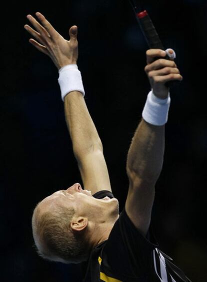 Nikolay Davydenko celebra su triunfo sobre Juan Martín del Potro en la Copa de Maestros.