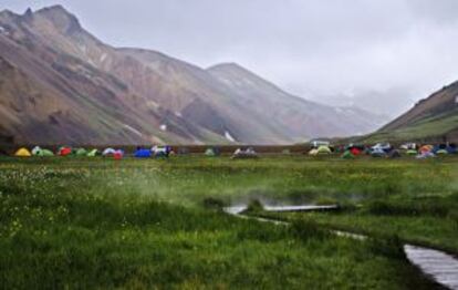 Camping de Landmannalaugar, inicio de la ruta de cinco días hacia Porsmork.