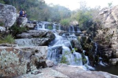 Una pequeña cascada en la Quebrada de los Cuervos, cañón ubicado al noroeste de Treinta y Tres, en Uruguay.