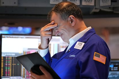 Operador en la Bolsa de New York. AP Photo