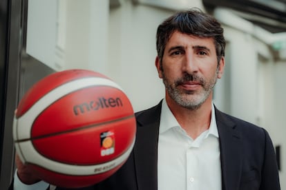 Álex Mumbrú, como seleccionador de Alemania, en una imagen cedida por la Federación Alemana de Baloncesto.