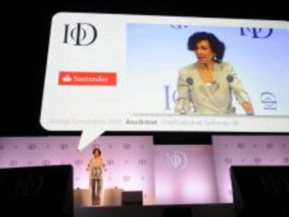 Ana Patricia Bot&iacute;n, consejera delegada del Santander UK, ofrece un discurso durante la convenci&oacute;n anual del Instituto de Directores en el Royal Albert Hall de Londres (Reino Unido). 