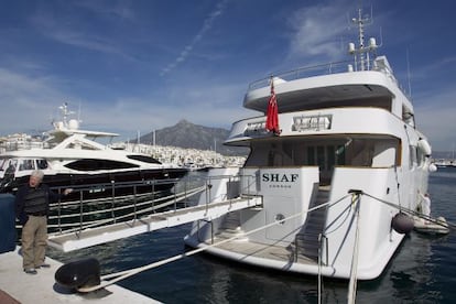 'Shaf of London', el yate del rey atracado en Puerto Banús