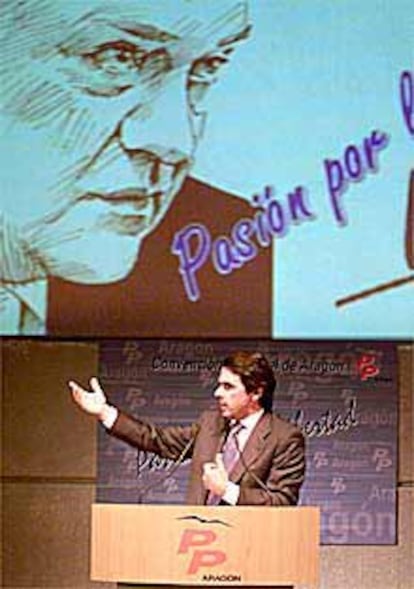 Aznar, ayer, en el homenaje del PP en Aragón a Giménez Abad.
