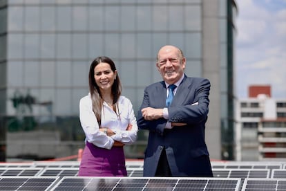 Katya Somohano, directora general de Iberdrola en México y Antonio Suárez Gutiérrez, presidente de Grupomar.