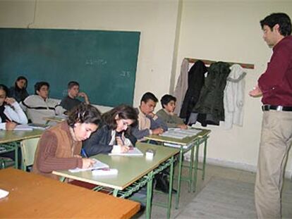 Un grupo de alumnos del instituto español de enseñanza secundaria Severo Ochoa, de Tánger.