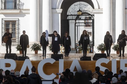 Presentación de la 'Cueca sola' durante la conmemoración.