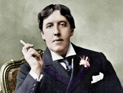 El escritor Oscar Wilde (1854-1900), en una fotografía coloreada que se cree que podría haber sido tomada en la década de 1870.