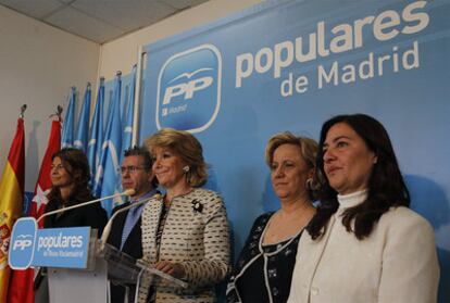 Aguirre preside el comité de dirección del PP, en la sede del PP de Rivas-Vaciamadrid.