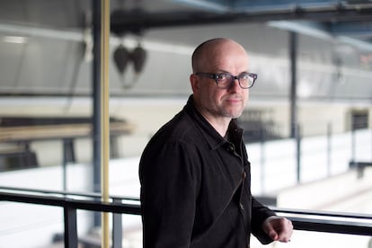 El artista musical Matthew Herbert, fotografiado en la terraza de La casa Encendida antes de su actuación en el festival Electrónica en Abril.
