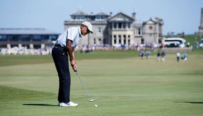 Barack Obama jugando al golf en mayo de 2017 en Escocia.