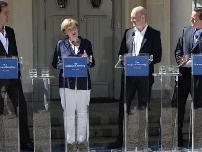 Rutte, Merkel, Reinfeldt e Cameron, esta terça na Suécia.