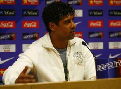 Frank Rijkaard, entrenador del Barcelona