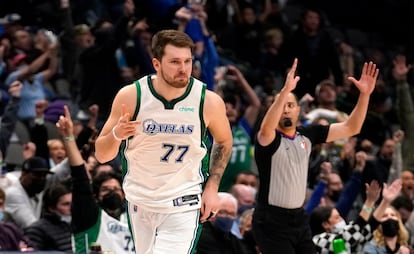 Doncic, tras anotar un triple ante los Thunder.