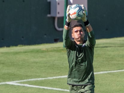 Dani Martín, en un entrenamiento del Betis.