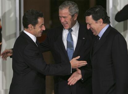 Bush ha recibido a la par al líder francés, Nicolás Sarkozy, y al presidente de la Comisión Europea, Jose Manuel Durão Barroso.