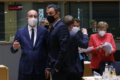 El presidente del Consejo europeo, Charles Michel , y el presidente de España, Pedro Sánchez, en julio en Bruselas.