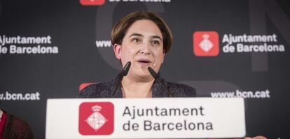 Colau compareix per la vaga de treballadors de TMB.