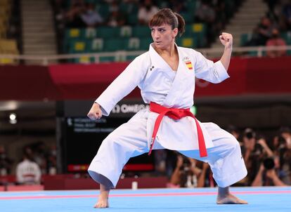 La deportista de Talavera de la Reina ha vencido en el legendario Budokan de Tokio en la prueba de kata femenino a la japonesa Shimizu, su mayor rival en los últimos seis años. En el debut del kárate como deporte olímpico, Sánchez, de 39 años, campeona del mundo en 2018 y cuatro veces campeona de Europa, pone el broche a su carrera en lo más alto del podio.