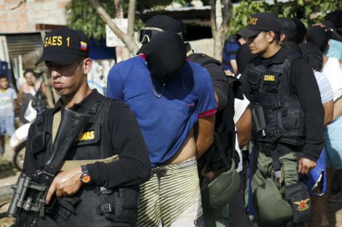 VenezuelaColombia border crisis Venezuela expels Colombian nationals