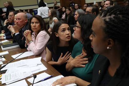 De izquierda a derecha, Alexandria Ocasio-Cortez, Rashida Tlaib y Ayanna Pressley el pasado viernes en el Congreso.