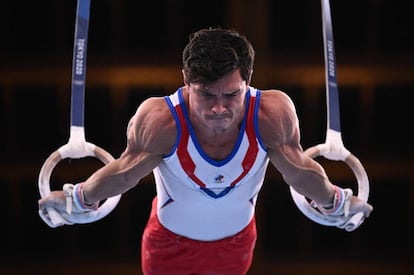 El gimnasta ruso Artur Dalaloyan durante la prueba de anillas.