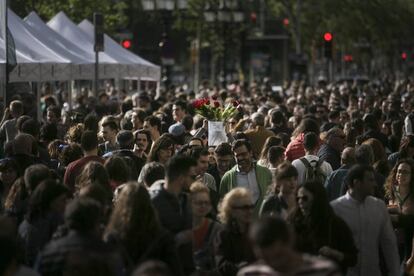 Ambiente del Paseo de Gracia esta tarde.