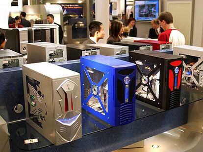 Los puestos de ordenadores no eran los más abundantes de Cebit 2005.