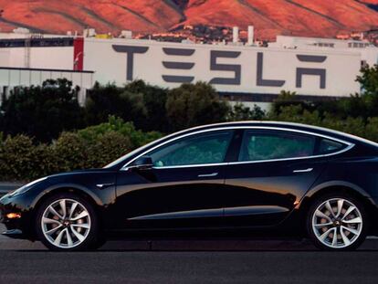 Así es el diseño final de la primera unidad del Tesla Model 3