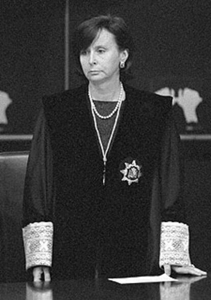 María Emilia Casas, presidenta del Tribunal Constitucional, el día de su toma de posesión como magistrada del alto tribunal, en 1998.