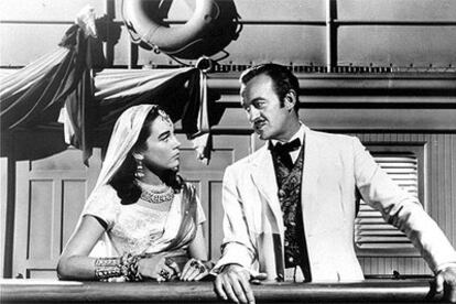 Shirley MacLaine y David Niven, en un fotograma de 'La vuelta al mundo en 80 días' (1955), Oscar a la Mejor Película.