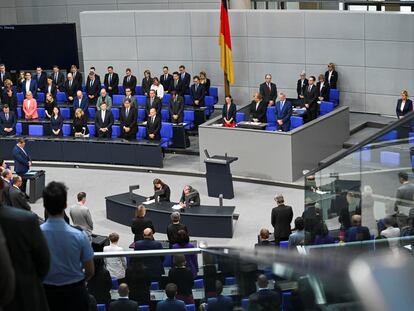 Minuto de silencio en el Bundestag este miércoles por el asesinato de un policía en Mannheim.