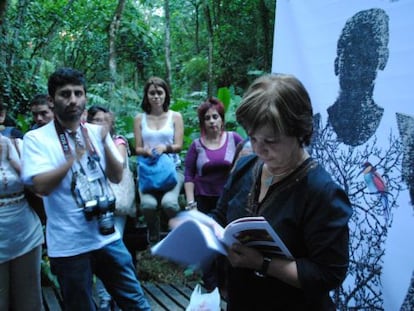 Piedad Bonnett lee sus poemas en el bosque