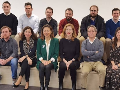 Representantes de Adigital, Ascri, Endeavor, Tech Barcelona y las nueve ‘scaleups’ fundadoras de la nueva asociación española EsTech, hoy en Barcelona.