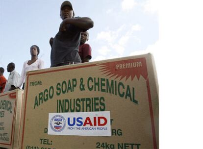 Alimentos distribuidos en Zimbabue.