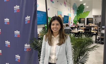 Linda Lopez, directora política de la campaña de Bloomberg en California, el pasado martes en la oficina de Los Ángeles.