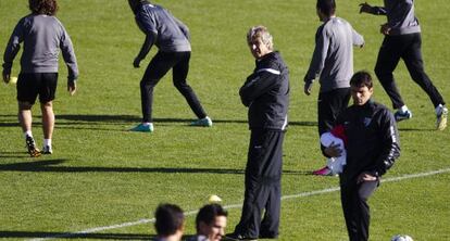 Pellegrini, en el entrenamiento de su equipo ayer.