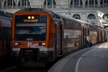 Imagen de archivo de un tren de Rodalies en la estación de França.