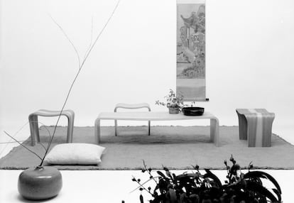 Fotografía publicitaria de mobiliario de la década del sesenta de Espiral, tienda de muebles cofundada por Basterretxea .