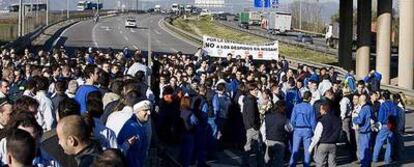 Trabajadores de Nissan se movilizan ante un ERE.