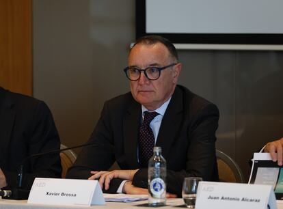 Xavier Brossa ha sido elegido presidente de la Asociación Española de Directivos para el periodo 2025-2029. Inició su desarrollo profesional en PricewaterhouseCoopers en 1982, y formó parte de la firma durante 36 años. Fue miembro del consejo de administración de Abertis, donde también desempeñó el cargo de presidente de la comisión de auditoría. Brossa es miembro del patronato de la Fundación Bancaria La Caixa desde abril de 2024.