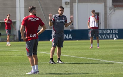 Alessio Lisci, en un entrenamiento de Osasuna en Tajonar.